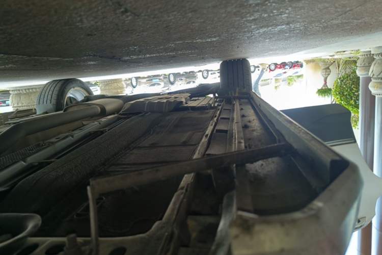 Used Ford Kuga 2017 EcoBoost 180 Two-Wheel-Drive Luxury Wing Edition Right Side Sill