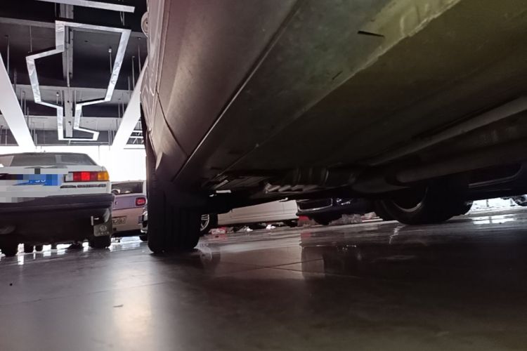 Used Ford Kuga 2017 EcoBoost 180 Two-Wheel-Drive Tiger Leap Model Right Side Sill