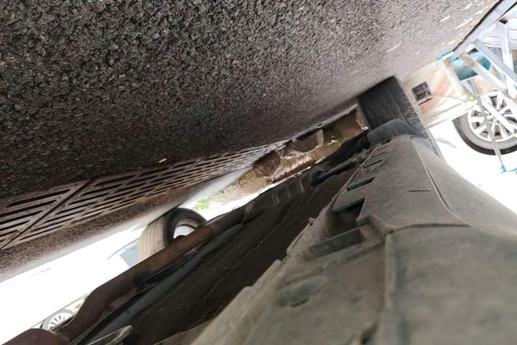 Used Ford Kuga 2017 EcoBoost 245 4x4 Prestige Edition Right Side Sill