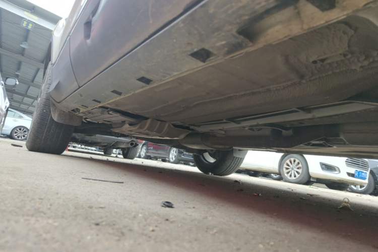 Used Ford Kuga 2017 EcoBoost 180 Four-Wheel Drive Titanium Edition Right Side Sill
