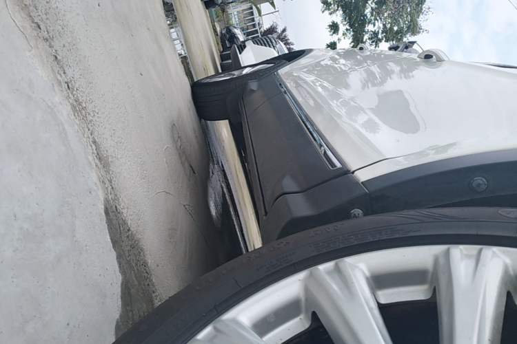 Used Ford Kuga 2017 EcoBoost 180 Four-Wheel Drive Luxury Wing Model Right Side Sill
