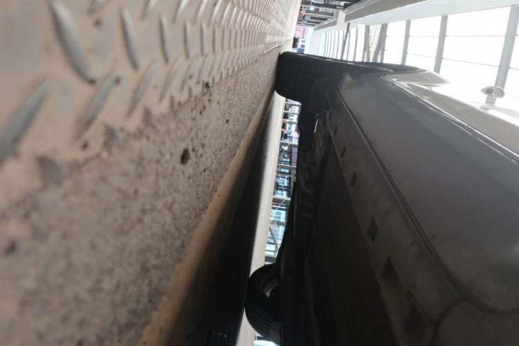 Used Ford Kuga 2017 EcoBoost 180 Four-Wheel Drive Luxury Wing Model Right Side Sill
