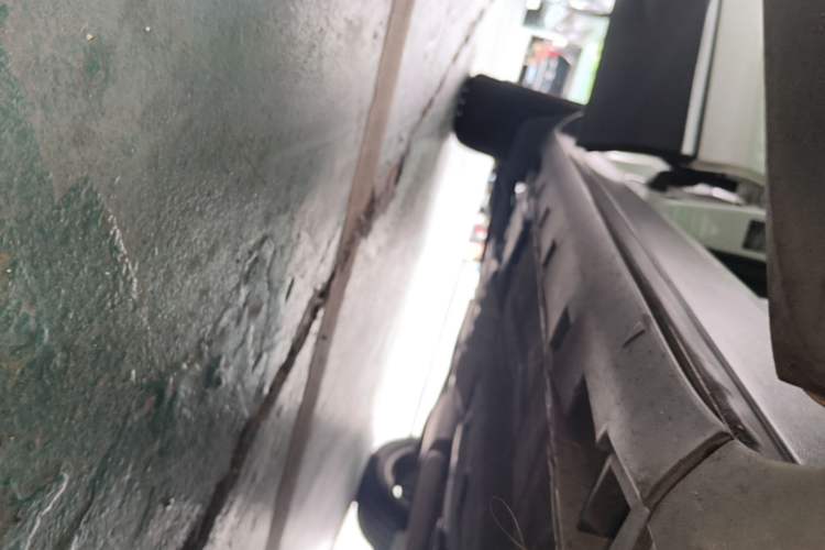 Used Ford Kuga 2017 EcoBoost 245 4x4 Prestige Edition Right Side Sill