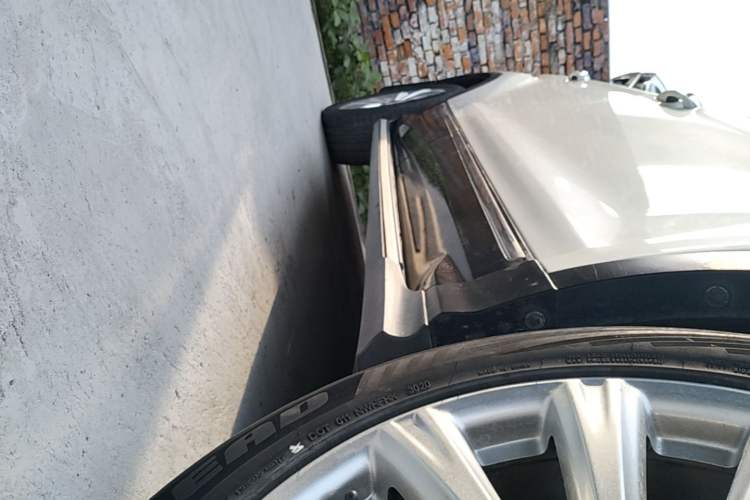 Used Ford Kuga 2017 EcoBoost 245 4x4 Prestige Edition Right Side Sill
