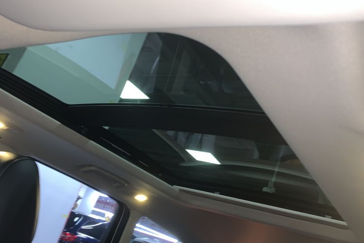 Used Ford Kuga 2017 EcoBoost 180 Two-Wheel-Drive Platinum Edition Roof