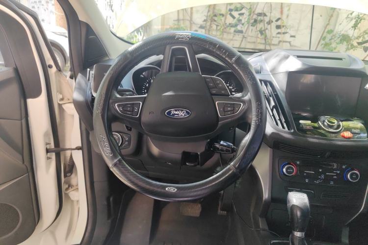 Used Ford Kuga 2017 EcoBoost 180 Two-Wheel-Drive Tiger Leap Model Steering Wheel