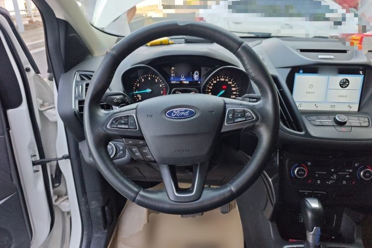 Used Ford Kuga 2017 EcoBoost 180 Two-Wheel-Drive Luxury Wing Edition Steering Wheel