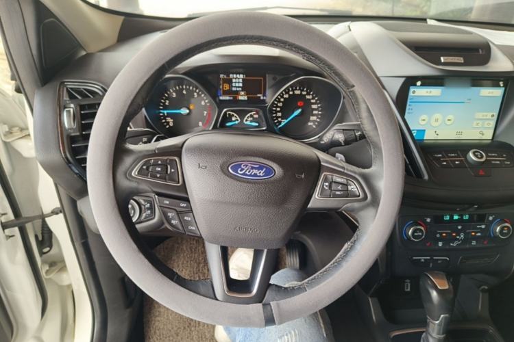 Used Ford Kuga 2017 EcoBoost 180 Two-Wheel-Drive Luxury Wing Edition Steering Wheel