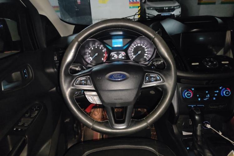 Used Ford Kuga 2017 EcoBoost 180 Two-Wheel-Drive Platinum Edition Steering Wheel