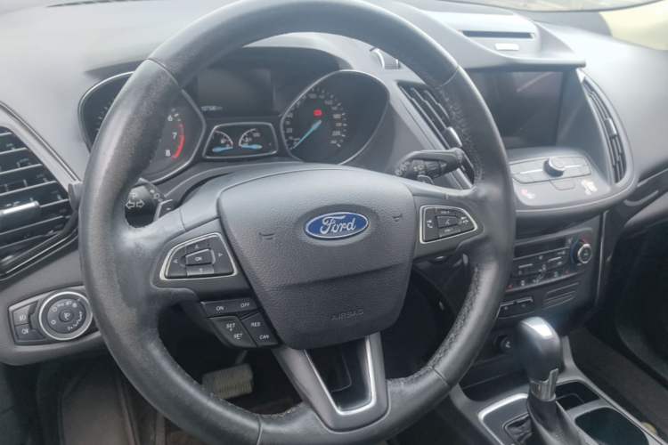 Used Ford Kuga 2017 EcoBoost 180 Two-Wheel-Drive Luxury Wing Edition Steering Wheel