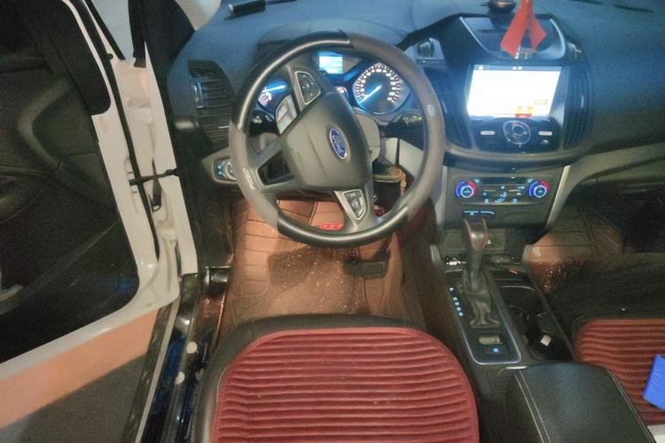 Used Ford Kuga 2017 EcoBoost 180 Two-Wheel-Drive Tiger Leap Model Steering Wheel