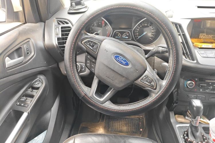 Used Ford Kuga 2017 EcoBoost 180 Two-Wheel-Drive Luxury Wing Edition Steering Wheel