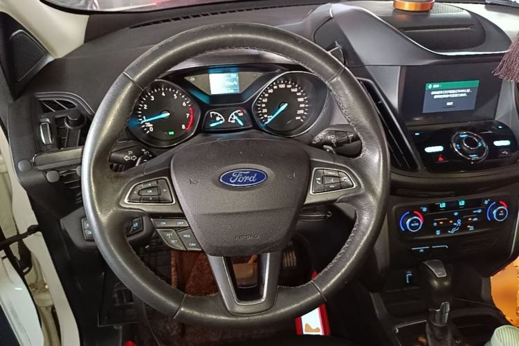 Used Ford Kuga 2017 EcoBoost 180 Two-Wheel-Drive Tiger Leap Model Steering Wheel