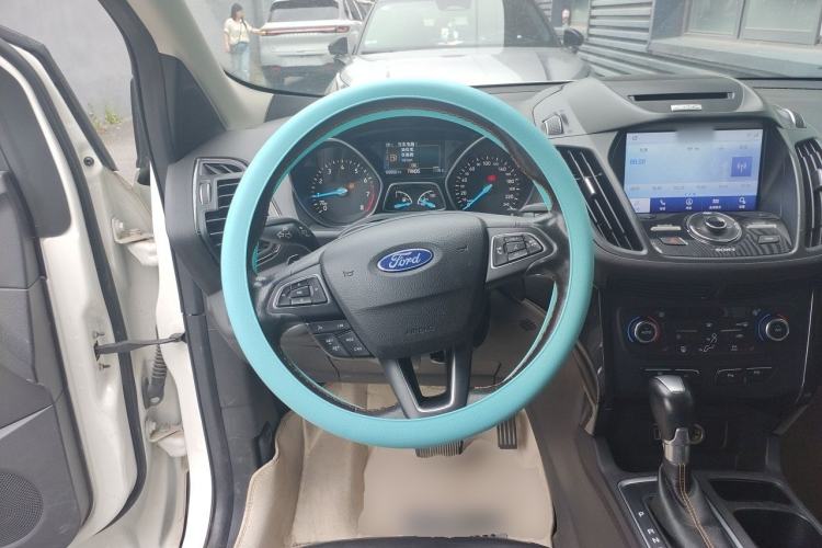 Used Ford Kuga 2017 EcoBoost 245 Four-Wheel-Drive Sport Model Steering Wheel
