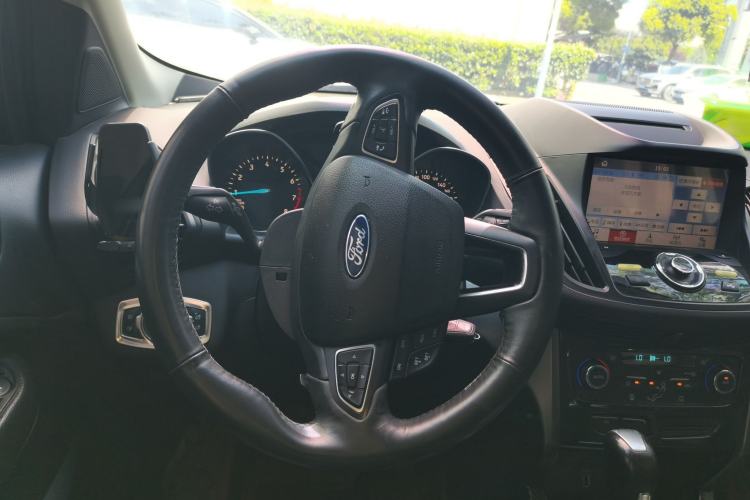 Used Ford Kuga 2017 EcoBoost 180 Two-Wheel-Drive Tiger Leap Model Steering Wheel