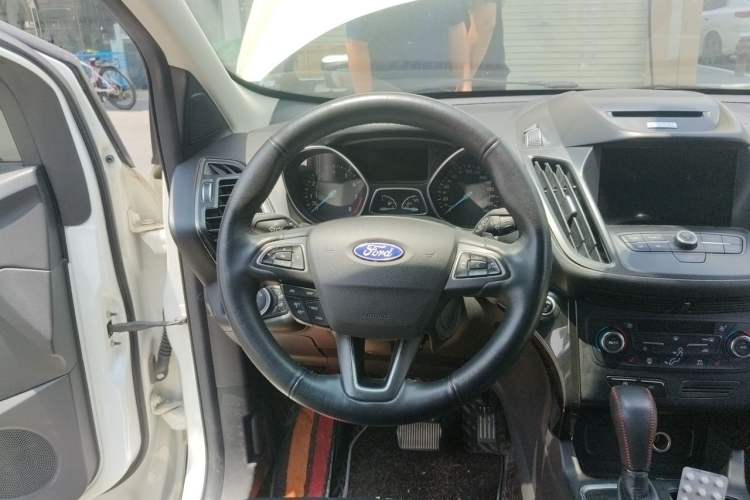 Used Ford Kuga 2017 EcoBoost 245 Four-Wheel Drive Platinum Edition Steering Wheel
