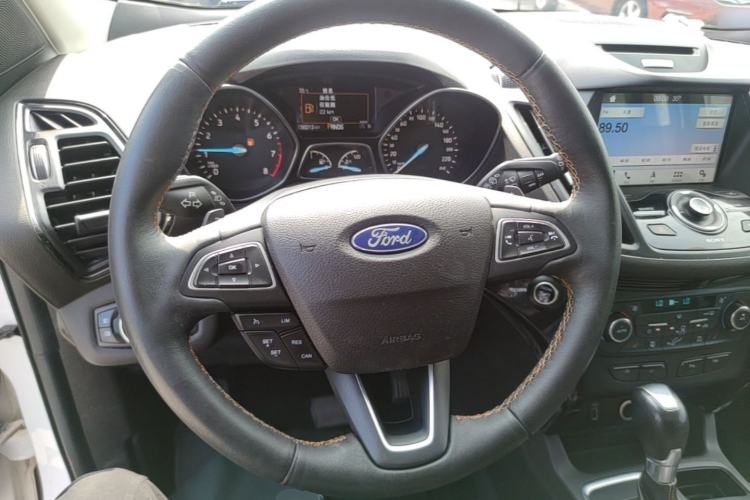 Used Ford Kuga 2017 EcoBoost 245 Four-Wheel-Drive Sport Model Steering Wheel