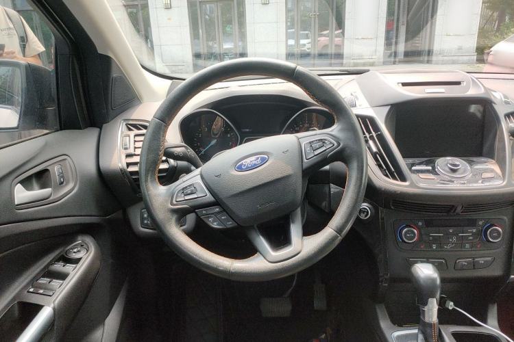 Used Ford Kuga 2017 EcoBoost 245 Four-Wheel-Drive Sport Model Steering Wheel