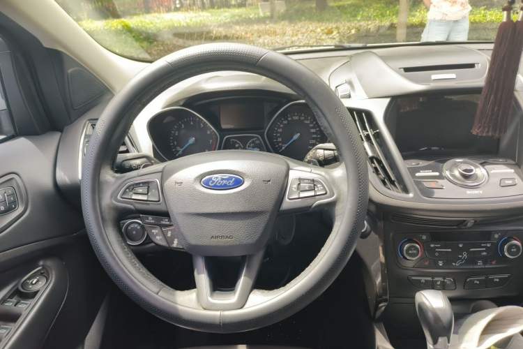 Used Ford Kuga 2017 EcoBoost 245 Four-Wheel Drive Titanium Edition Steering Wheel