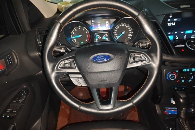 Used Ford Kuga 2017 EcoBoost 245 Four-Wheel-Drive Sport Model Steering Wheel