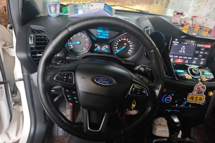 Used Ford Kuga 2017 EcoBoost 180 Two-Wheel-Drive Tiger Leap Model Steering Wheel