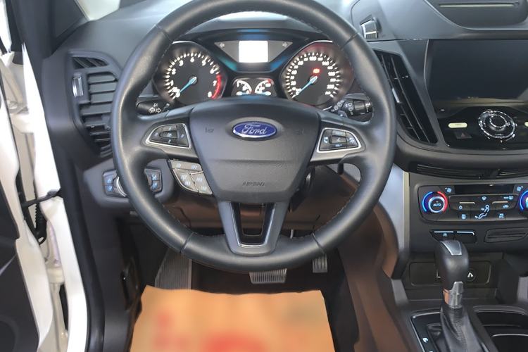 Used Ford Kuga 2017 EcoBoost 180 Two-Wheel-Drive Platinum Edition Steering Wheel