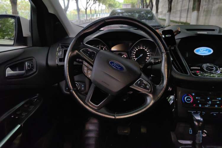 Used Ford Kuga 2017 EcoBoost 245 Four-Wheel Drive Titanium Edition Steering Wheel