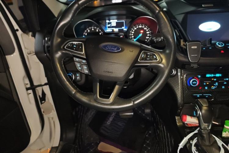 Used Ford Kuga 2017 EcoBoost 180 Two-Wheel-Drive Luxury Wing Edition Steering Wheel