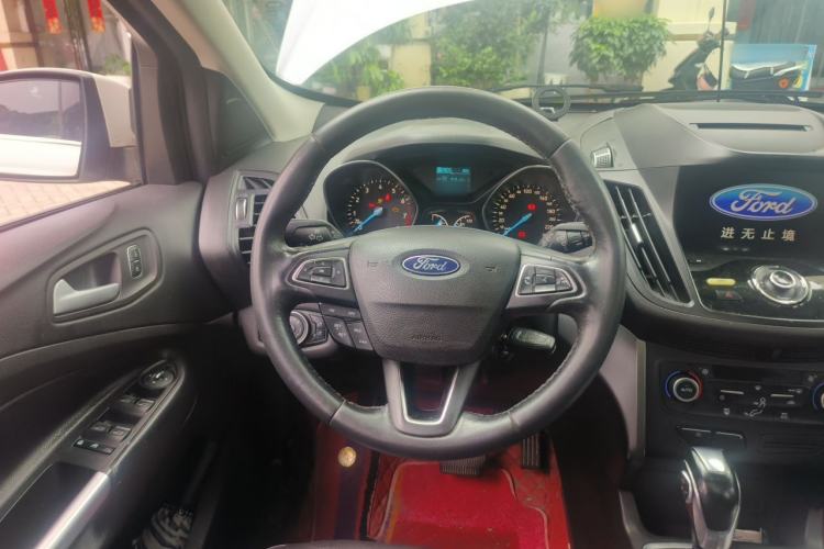 Used Ford Kuga 2017 EcoBoost 180 Two-Wheel-Drive Tiger Leap Model Steering Wheel