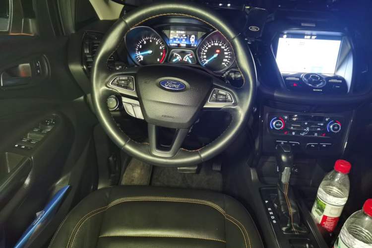 Used Ford Kuga 2017 EcoBoost 245 Four-Wheel-Drive Sport Model Steering Wheel