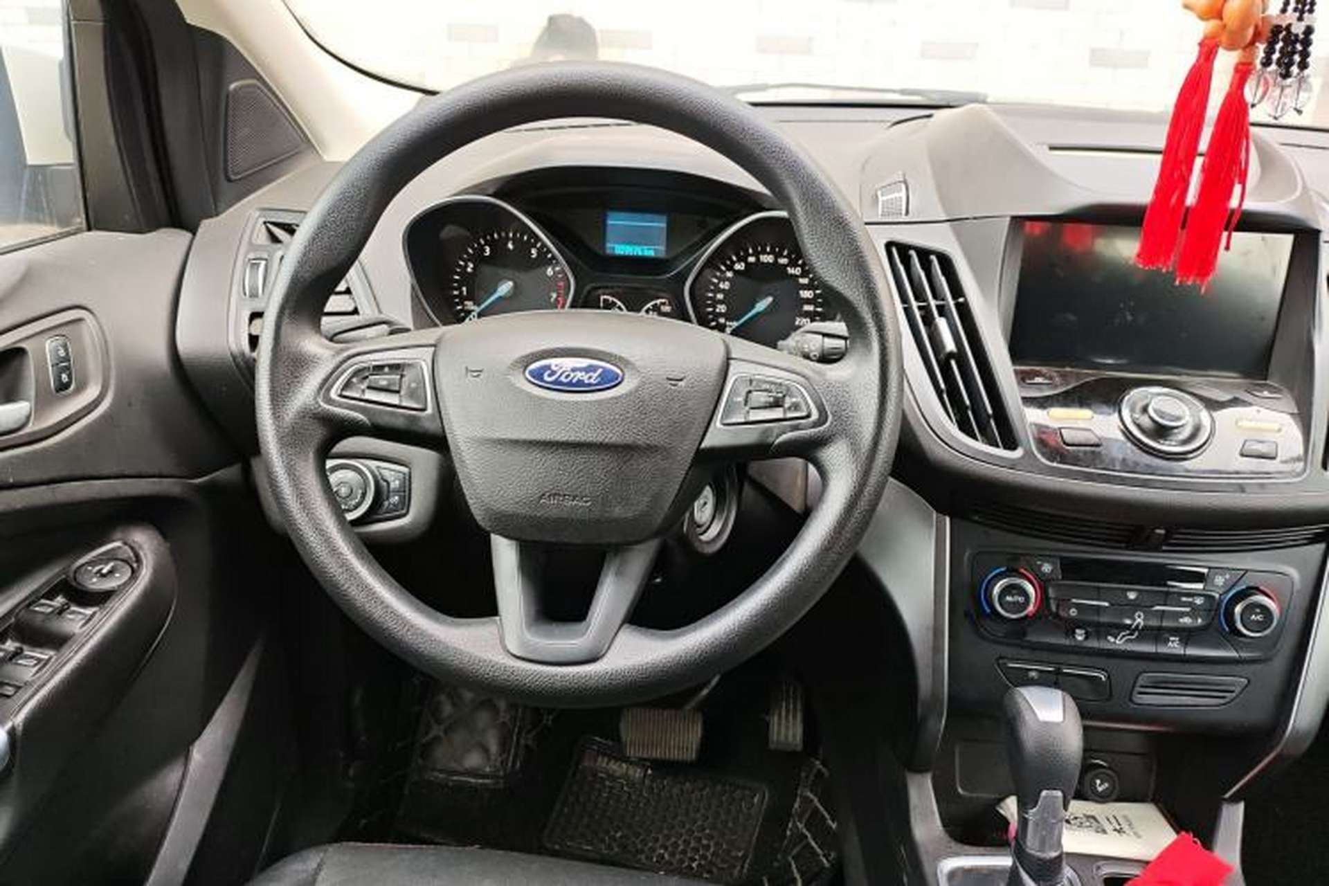 Used Ford Kuga 2017 EcoBoost 180 Two-Wheel-Drive Elite Trim Steering Wheel