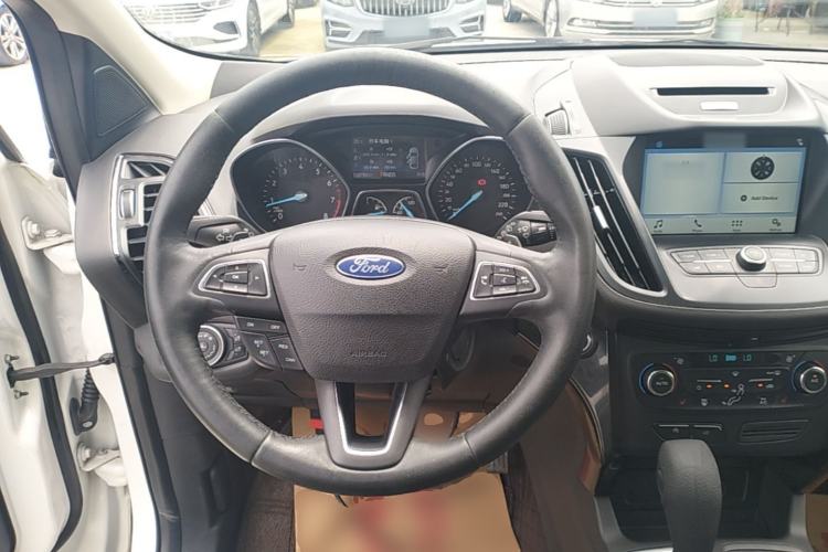 Used Ford Kuga 2017 EcoBoost 180 Four-Wheel Drive Luxury Wing Model Steering Wheel