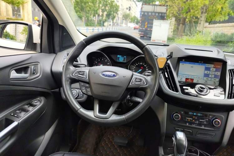 Used Ford Kuga 2017 EcoBoost 180 Two-Wheel-Drive Tiger Leap Model Steering Wheel