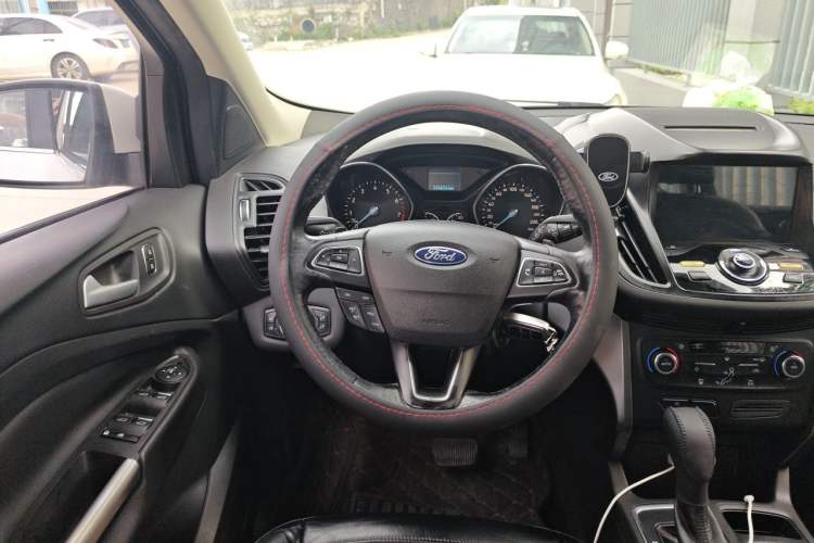 Used Ford Kuga 2017 EcoBoost 180 Two-Wheel-Drive Tiger Leap Model Steering Wheel