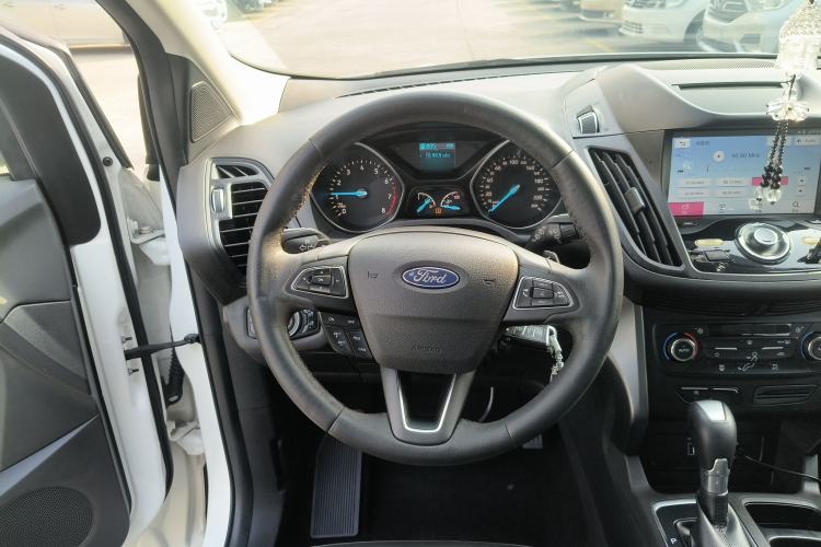 Used Ford Kuga 2017 EcoBoost 180 Two-Wheel-Drive Platinum Edition Steering Wheel