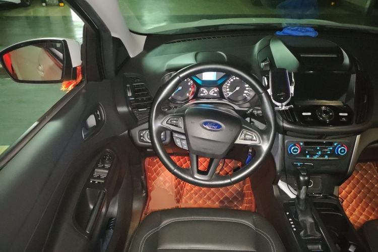 Used Ford Kuga 2017 EcoBoost 180 Two-Wheel-Drive Platinum Edition Steering Wheel