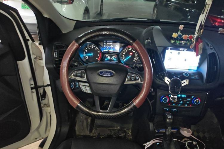 Used Ford Kuga 2017 EcoBoost 180 Two-Wheel-Drive Luxury Wing Edition Steering Wheel