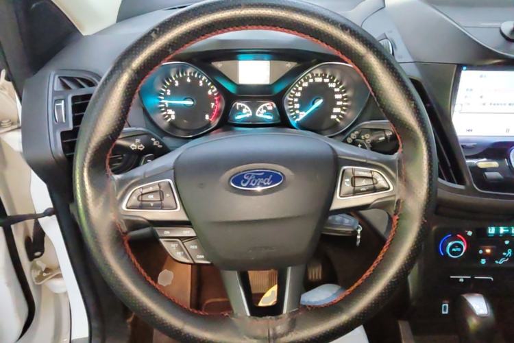 Used Ford Kuga 2017 EcoBoost 180 Two-Wheel-Drive Platinum Edition Steering Wheel