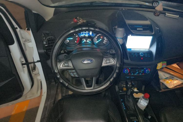 Used Ford Kuga 2017 EcoBoost 180 Two-Wheel-Drive Luxury Wing Edition Steering Wheel