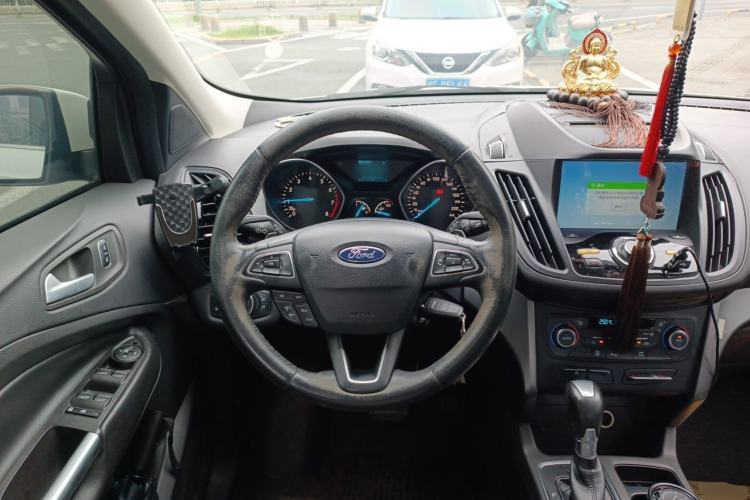 Used Ford Kuga 2017 EcoBoost 180 Two-Wheel-Drive Platinum Edition Steering Wheel