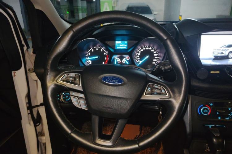 Used Ford Kuga 2017 EcoBoost 180 Two-Wheel-Drive Tiger Leap Model Steering Wheel