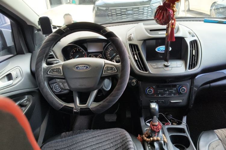 Used Ford Kuga 2017 EcoBoost 180 Two-Wheel-Drive Luxury Wing Edition Steering Wheel