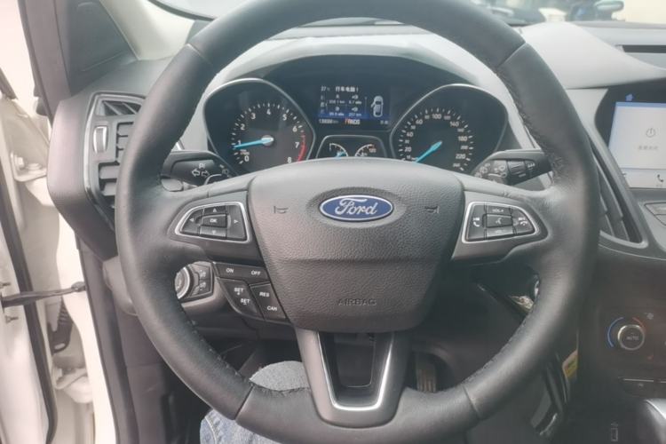 Used Ford Kuga 2017 EcoBoost 180 Two-Wheel-Drive Luxury Wing Edition Steering Wheel