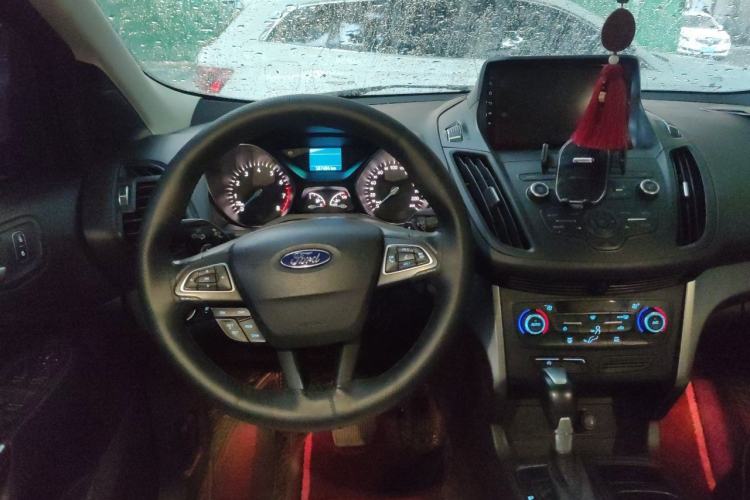 Used Ford Kuga 2017 EcoBoost 180 Two-Wheel-Drive Tiger Leap Model Steering Wheel