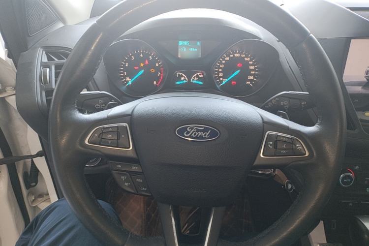 Used Ford Kuga 2017 EcoBoost 180 Two-Wheel-Drive Platinum Edition Steering Wheel