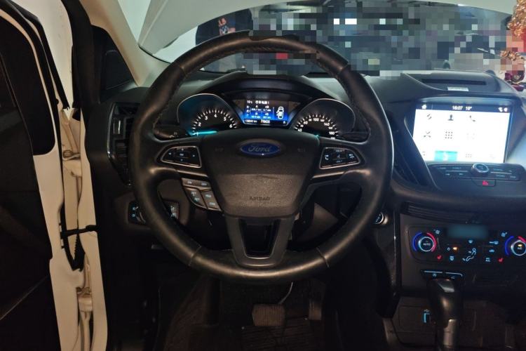 Used Ford Kuga 2017 EcoBoost 180 Four-Wheel Drive Luxury Wing Model Steering Wheel