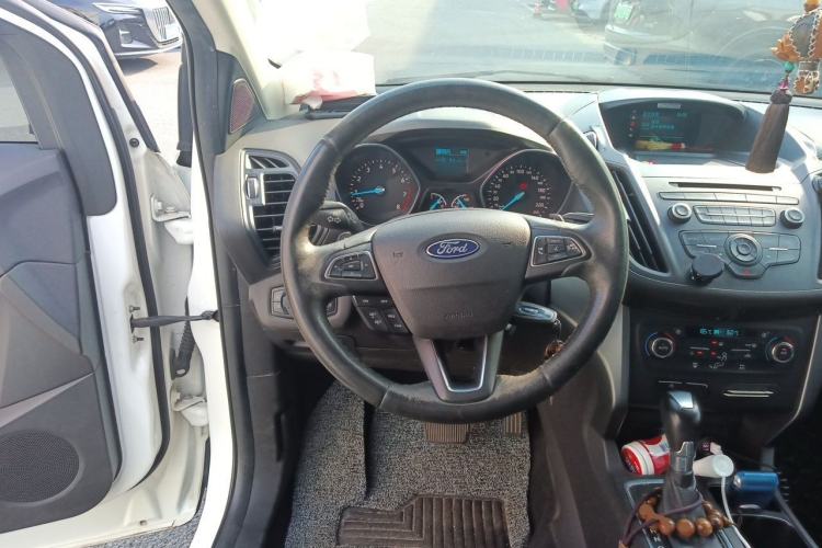 Used Ford Kuga 2017 EcoBoost 180 Two-Wheel-Drive Tiger Leap Model Steering Wheel