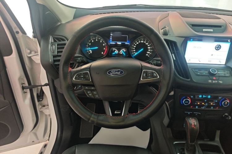 Used Ford Kuga 2017 EcoBoost 180 Two-Wheel-Drive Luxury Wing Edition Steering Wheel