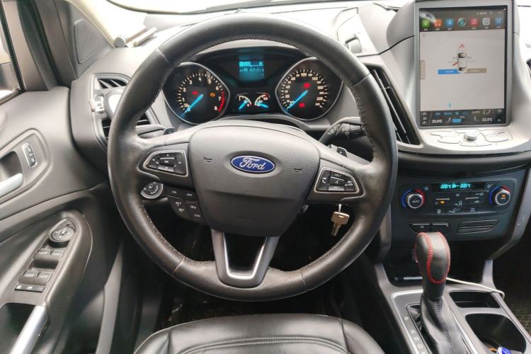Used Ford Kuga 2017 EcoBoost 180 Two-Wheel-Drive Platinum Edition Steering Wheel