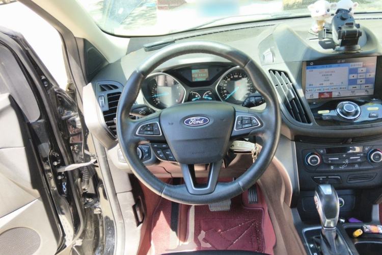 Used Ford Kuga 2017 EcoBoost 180 Two-Wheel-Drive Tiger Leap Model Steering Wheel